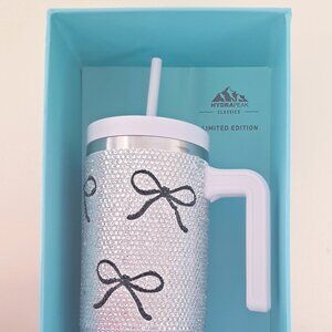 Hydrapeak Limited Edition Silver Bling with Bedazzled Black Bow.Brand New